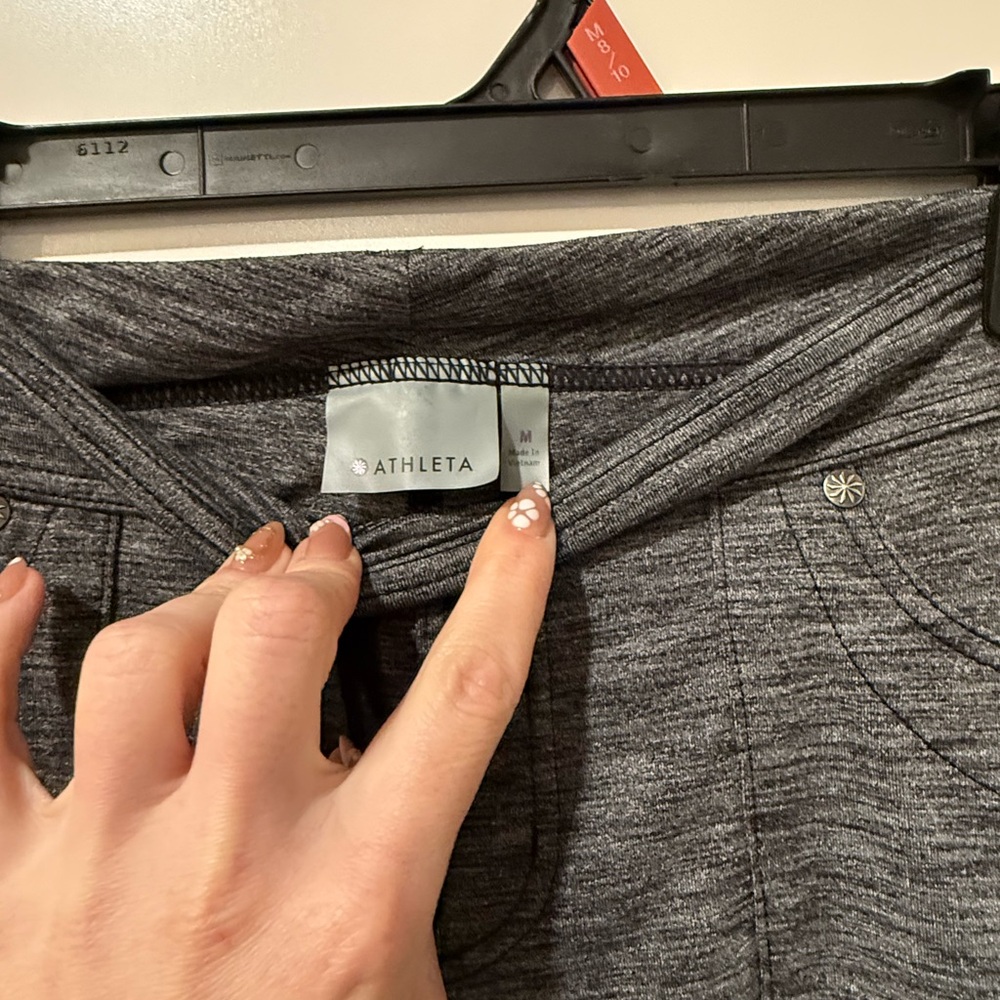 Athleta Cargo Joggers Medium Gray Utility Pants Travel Lounge Adjustable Ankle - Picture 4 of 4